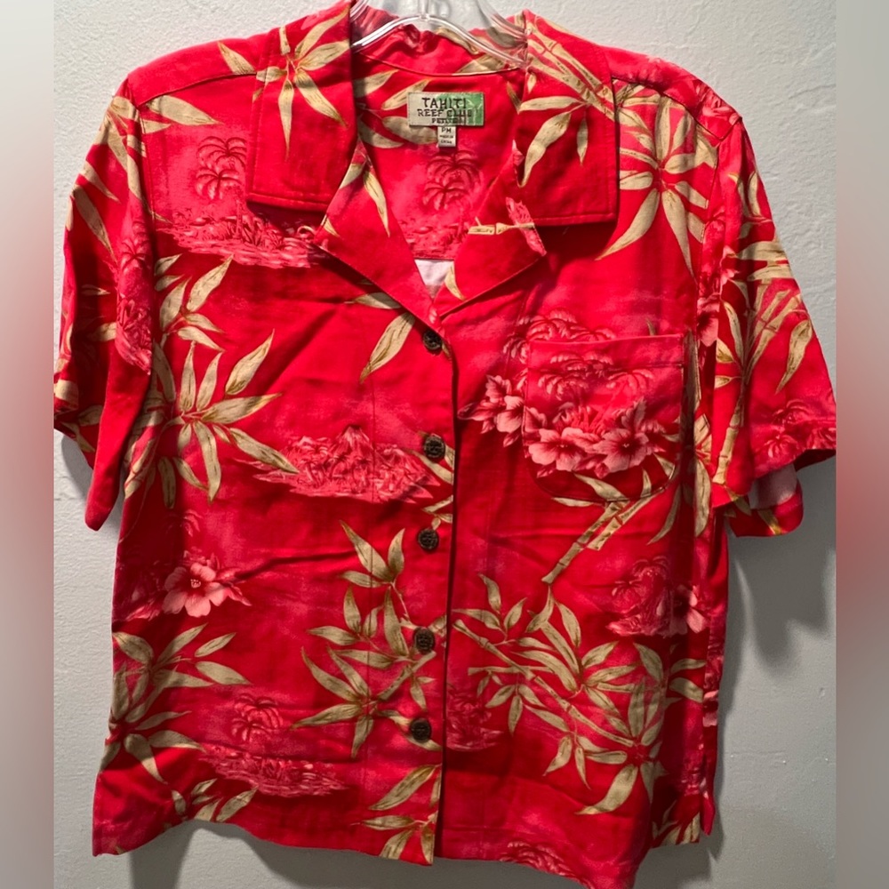 PM Tahiti Reef Floral button up top